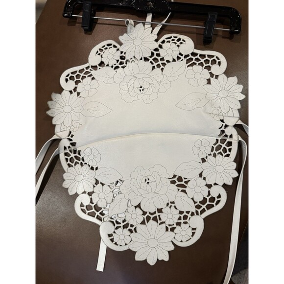 $3000 NEW Oscar de la Renta Leather Laser Cut Top Katy Perry White 2 4 6 Halter - Picture 3 of 7